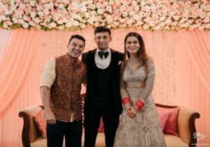 Payal Rohatgi Instagram - Thank you ji for your graceful presence and blessings us on our big day. Lots of love and respect 🙏🤗
पाyal ke Sangराम ❤️
.
.
#anjumchopra #manojkumar #tahseenpoonawala #garimaavtar #jeetrama #satenderdagar #janardhanpandey #anuragbhadouria #virendersingh #goongapahalwan #sonalgoyal #wedding #guest #celebrity #sports #entertainment #inspiration #sangramsingh #payalrohatgi #payalkesangram