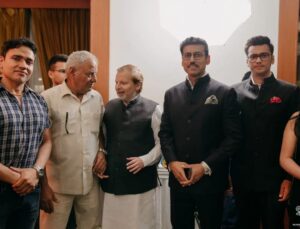 Payal Rohatgi Instagram - Thank you our respected Member of Parliament, amazing human being, fearless person, down to earth, Shri. Dr. #ArvindSharma sir for your graceful presence and giving your blessings to us on our big day. We love you alot🙏🤗
पाyal ke Sangराम ❤️

.
#drarvindsharma #memberofparliament #rohtak #haryana #india #guest #blessings 
#sangramsingh #payalrohatgi