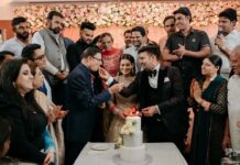 Payal Rohatgi Instagram - Thank you our role model, mentor, history maker, inspiration for everyone, amazing human being, renowned journalist, Padama Bhushan Shri. @rajatsharmalive sir for your graceful presence & giving blessings to us on our big day. We love you alot🙏🤗 पाyal ke Sangराम❤️ . . #rajatsharma #inspiration #rolemodel #mentor #indiatv #sangramsingh #payalrohatgi #wedding #guest #family India Habitat Centre