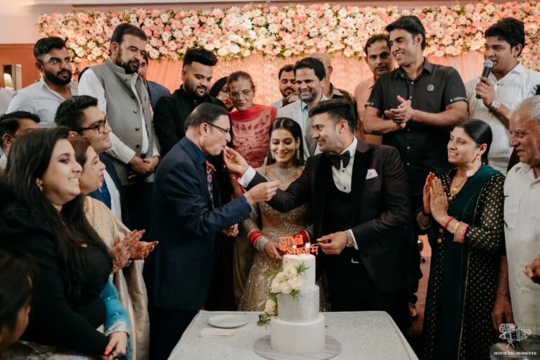 Payal Rohatgi Instagram - Thank you our role model, mentor, history maker, inspiration for everyone, amazing human being, renowned journalist, Padama Bhushan Shri. @rajatsharmalive sir for your graceful presence & giving blessings to us on our big day. We love you alot🙏🤗 पाyal ke Sangराम❤️ . . #rajatsharma #inspiration #rolemodel #mentor #indiatv #sangramsingh #payalrohatgi #wedding #guest #family India Habitat Centre