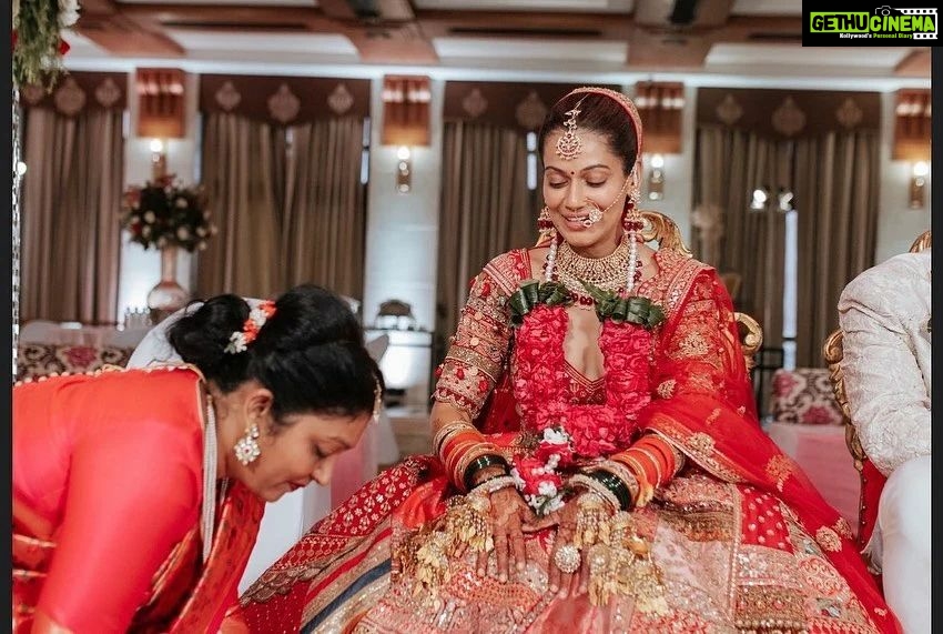 Payal Rohatgi Instagram - Celebrity Mehandi done for @payalrohatgi and @sangramsingh_wrestler 🙌🤩 Bride: @payalrohatgi Groom: @sangramsingh_wrestler Outfit: @asopalav jewellery: @multanijewellersofficial Makeup: @makeupbychandanbhatia (Arranged by @pclmediaofficial @shaadijitters ) Mehendi: @rajumehandiwala6 (Arranged by @pclmediaofficial @shaadijitters ) 📸 @movieingmoments ✈️@mvtsindia @holidaysbymaitri24 Venue: @jaypeehotels Many congratulations to the power couple. With this, team @rajumehandiwala6 and @pclmediaofficial Hit another milestone ❤️✨ Thank you @shaadijitters for this opportunity🌸 #rajumehandiwala6 #celebritymehendi #rajumehandiwalacouple #bridesofindia #bridetobe #groomtobe #rajumehandi #sangramsingh #wedmegood #payalrohatgi #bigboss #shaadijitters #payalsangram #sangrampayalwedding #celebritymehendiartist #celebritycouple #henna #hennaart #mehandiart @wedmegood @weddingsonline.india @shaadijitters @eventilaindia @popxo.wedding @shaadifever @shaadiwish @wedmegood @weddingwireindia @witty_wedding @wittyvows @shaadisquad @weddingsutra @weddingfables @wedzo.in @zo_wed @wishnwed @weddingz.in @weddingplz @theweddingbrigade @wedabout Jaypee Palace Agra
