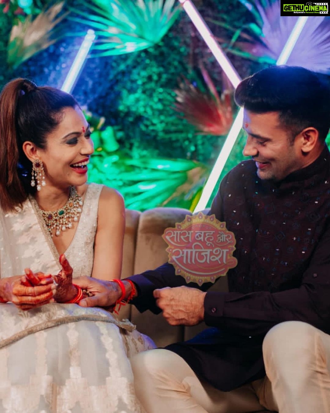 Payal Rohatgi Instagram - Indeed #couplesgoals @payalrohatgi & @sangramsingh_wrestler #congratulations #indianbride #indianbrideandgroom #engagement #engagementphotos #engagementring #couples #love #saasbahuaursaazish #saasbahuaursazzish #latest #updates #newsoftheday