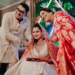Payal Rohatgi Instagram - The greatest gift God gave us is each other ❤️ #sangeet #familylove Jaypee Palace Agra