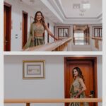 Payal Rohatgi Instagram - With wildflowers in her hands. Love the green hues and perfect vibes on @payalrohatgi ‘s Mehendi Day. Here’s to the ritual that marks the beginning. Photography : @movieingmoments Outfit: @house_of_risa_ @_risaofficial @wfivecommunication Jewellery: @multanijewellersofficial Hair & makeup: @anchalvermamua Venue partner: @jaypeehotels . . . #payalkesangram #payalrohatgi #payalsangramwedding #sangramsinghwrestler #weddingphotography Jaypee Palace Agra