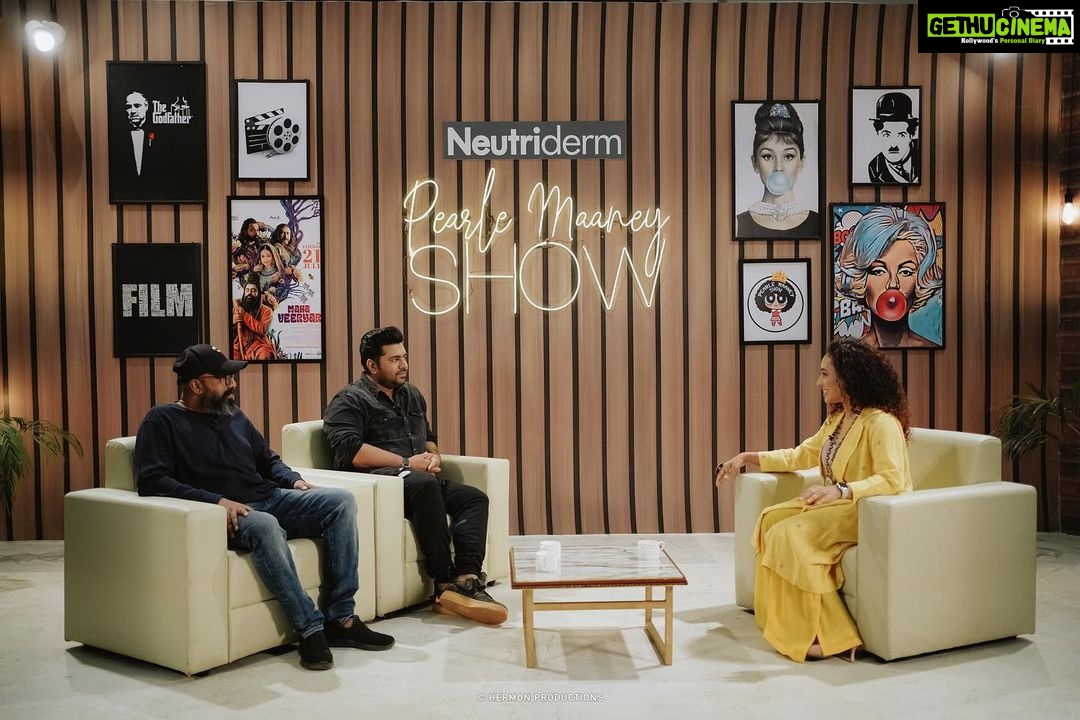 Pearle Maaney Instagram - Had a great time talking to them and listening to their ideas and stories… every person is like a book…. And there is so much to learn about them… ❤️ . Pearle Maaney Show Ft Nivin Paul and Abrid Shine now out on Youtube . The team: Production @srinish_aravind Camera @magicmotionmedia Reels and Stills @sk_abhijith MUA @ashna_aash_ Outfit & Jewellery @saltstudio Decor @dreams_floristsanddecorators