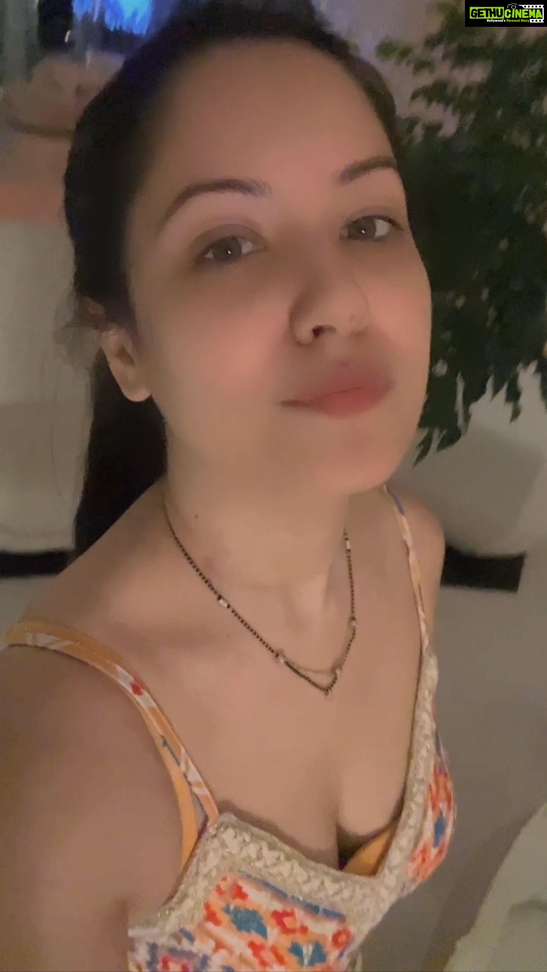 Pooja Bose Instagram - One of my fav songs 🎀🎀