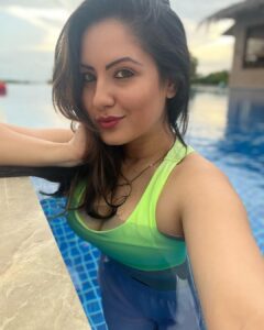 Pooja Bose Instagram - Just chilling🎀🎀