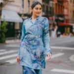 Pooja Jhaveri Instagram - How we do it in #newyork ! . .outfit : @sajdabysuman 📸 : @satanssj #photoshoot #trendingreels #trending #reels #reelsinstagram #reelitfeelit #photooftheday
