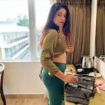 Poonam Bajwa Instagram – #mirrormirror#makingup#paintinglipstick
