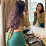 Poonam Bajwa Instagram – #mirrormirror#makingup#paintinglipstick