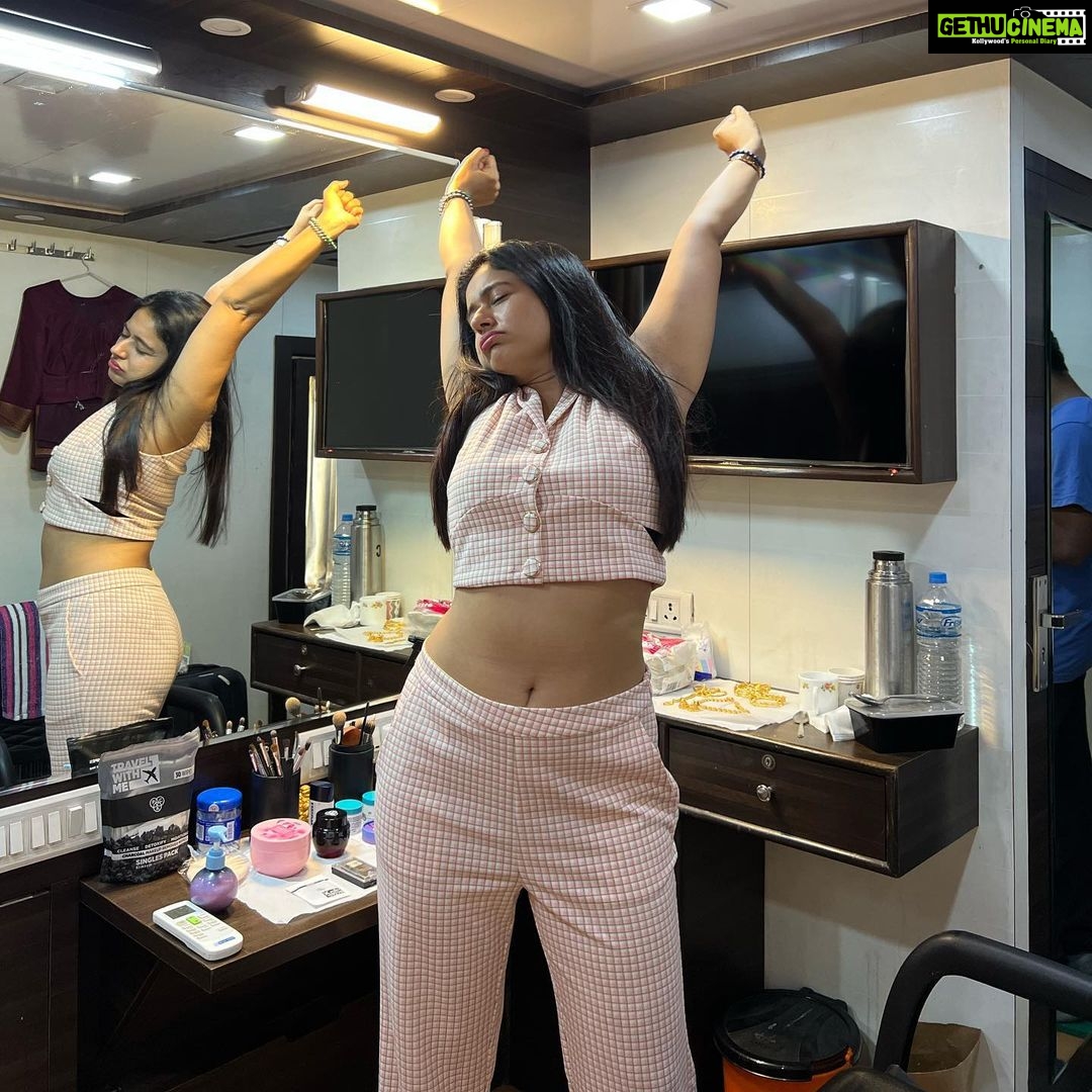 Poonam Bajwa Instagram - Non hyperactive mode ππ€πΏπ