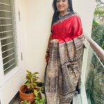 Poornima Bhagyaraj Instagram – Stunning colour combo in geecha tussar with Madhubani art work. Available exclusively @varshaonline. Grab yours now. Blouse designed exclusively @poornimas_store