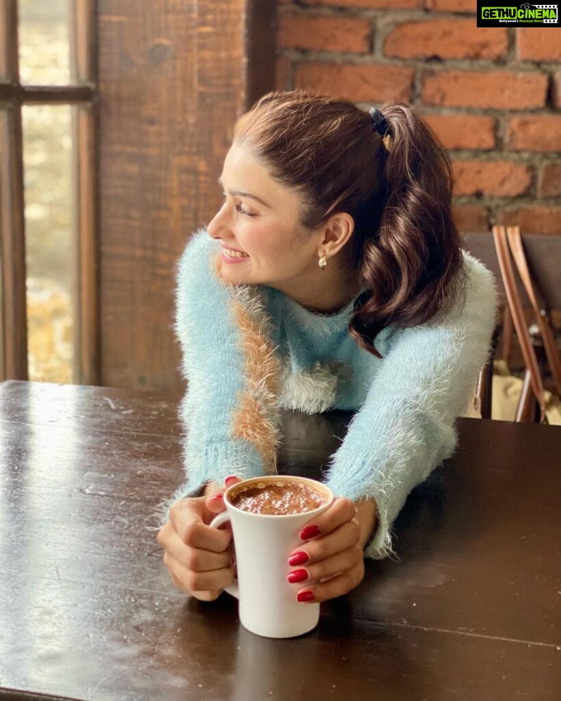 Prachi Deasi Instagram - #Throwback to doing what I do best, devouring coffee in this case which was a heavenly mocha ☕ in between breaks whilst shooting for #Forensic (which by the way you can watch now on #Zee5 ) in bewitching Mussoorie, reeling in the old world charm of the quaint Landour Bakehouse ☕🤍🌲 #Coffee moments courtesy @tarikasingh 🫶🏻 PS. swipe for surprise 🐒 #ForensicOnZee5 #Mussoorie #Love #Hills #Mountains #Landour #LandourBakehouse