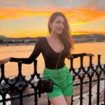 Pragya Jaiswal Instagram - Sunset state of mind 🌅🧡 Budapest, Hungary