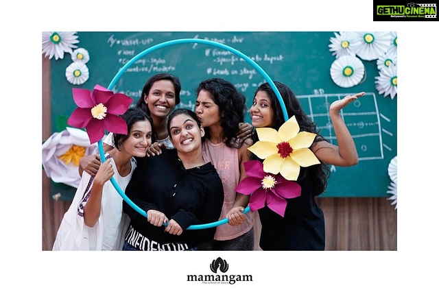 Prayaga Martin Instagram - •My Beautiful Sister ♥️ @rimakallingal and yes I truly love @ilovemamangam. Also mamangam is coming up with their show tomorrow at JTPAC 🔛 Hurry, Get your tickets , watch 💫•