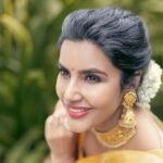 Priya Anand Instagram – Years ago today I made my debut with Vamanan! With a heart full of Sunshine I thank each and everyone of you that have been a part of this journey with me! 💛💛💛

Thank you @director_ahmed @krishna.arvind for the opportunity & @itsyuvan for the most timeless & beautiful album ever! 💛💛💛

Beauty @vedya.hmua 
Shot by @parvathamsuhasphotography