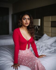 Priya Varrier Instagram - ❤️‍🔥

Photographer & creative director: @bharat_rawail 
Creative assistant: @lensedbyameeshishah 
Assistant: @by_sragvi 
Stylist: @henna.akhtar 
MUA: @shrishtishettyy 
Hair: @makeupandhairbyupasana