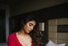 Priya Varrier Instagram - ❤️‍🔥 Photographer & creative director: @bharat_rawail Creative assistant: @lensedbyameeshishah Assistant: @by_sragvi Stylist: @henna.akhtar MUA: @shrishtishettyy Hair: @makeupandhairbyupasana Mumbai, Maharashtra