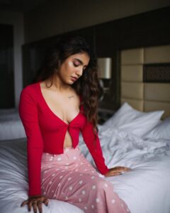 Priya Varrier Instagram - ❤️‍🔥

Photographer & creative director: @bharat_rawail 
Creative assistant: @lensedbyameeshishah 
Assistant: @by_sragvi 
Stylist: @henna.akhtar 
MUA: @shrishtishettyy 
Hair: @makeupandhairbyupasana