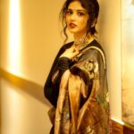 Priyanka Jawalkar Instagram – For the Tsr tv9 awards.. Styled by: @meghanaalluri 
Crop top blouse: @zara
Saree by: @mugdhaartstudio
Jewellery by: @manjulajewellers
Shot by: @chinthuu_klicks 
makeup -@makeup_by_lavanya