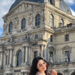 Priyanka Mohan Instagram - ☀️🤍 Pyramide du Louvre