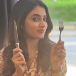 Priyanka Mohan Instagram - Waiting for food be like💁🏻‍♀️ Paris, France