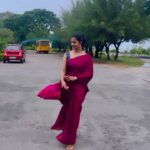 Priyanka Nair Instagram - Saree ❤️ #malardhummalaradha #sareereels#saree#reelsinstagram#reels#priyankanair#actress