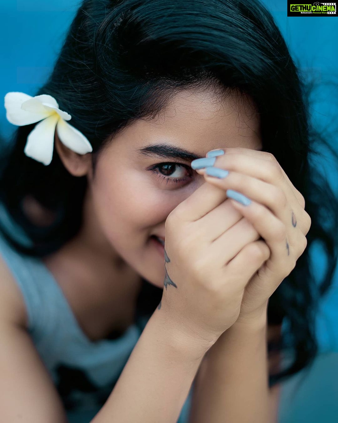 Priyanka Ruth Instagram - Keep smiling always 😬😬😬 . . . . #staysafe#stayhome#besafe #putmaskonyourface😷✔️ #lifeisbeautiful❤️ #lovemyself❤ #lovesong#beyourself #behappy😊 #selflove #believeinyourself #keepsmiling #thinkpositive🍀#positivity #positivevibes #saipriyankaruth 📸@storiesbymurugan
