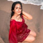 Priyanka Ruth Instagram - “Be original; don’t be scared of being bold.” . . . . . #staysafe#stayhome#besafe #putmaskonyourface😷✔️ #lifeisbeautiful❤️ #lovemyself❤ #lovesong#beyourself #behappy😊 #selflove #believeinyourself #keepsmiling #thinkpositive🍀#positivity #positivevibes #saipriyankaruth 📸@roy.naveen @angelastudios_official Styling:@sen_smily_girl Edit:@bommaiyaraj7