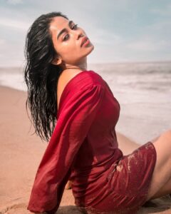Priyanka Ruth Instagram - “Be original; don’t be scared of being bold.”
.
.
.
.
.
#staysafe#stayhome#besafe
#putmaskonyourface😷✔️
#lifeisbeautiful❤️ #lovemyself❤ #lovesong#beyourself #behappy😊 #selflove #believeinyourself #keepsmiling #thinkpositive🍀#positivity #positivevibes #saipriyankaruth
📸@roy.naveen @angelastudios_official
Styling:@sen_smily_girl
Edit:@bommaiyaraj7