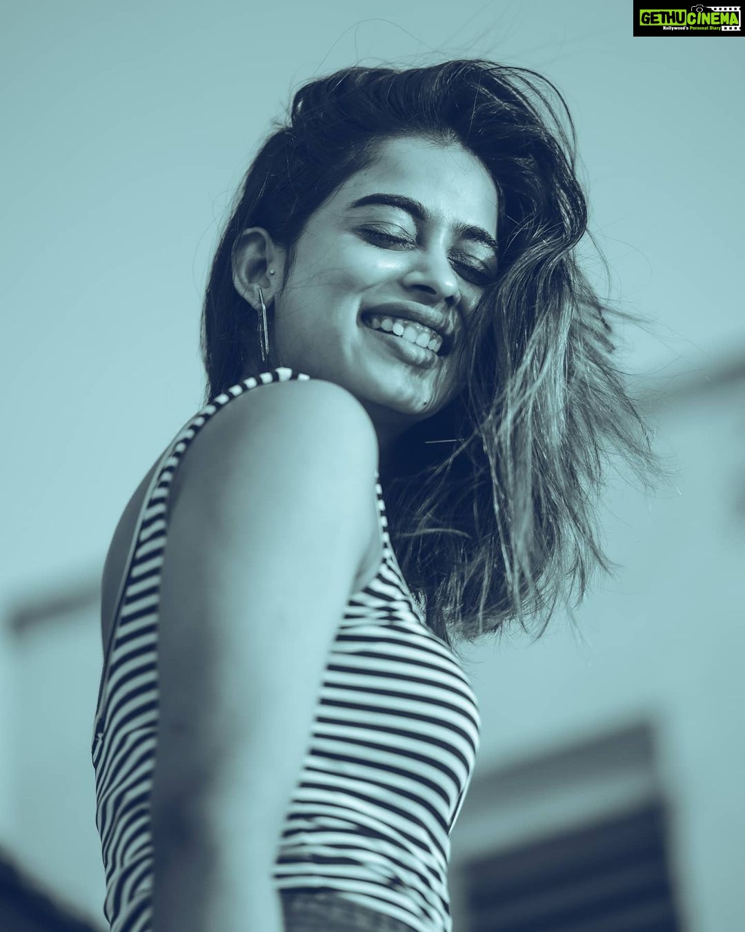 Priyanka Ruth - 4.5K Likes - Just go with the flow lots of surprises waiting for you🤞🤞🤞
#beyourself #behappy😊#positivevibes #thinkpositive🍀#selflove#bestrong💪#positivity#keepsmiling#hope#dreambig#picoftheday #saipriyankaruth
.
.
📸 @stark_creativestudios