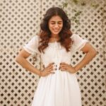 Priyanka Ruth Instagram – Peace begins with a smile ♥️
.
.
📸@you_and_i_studios 

#positivity#postivevibes#loveyourself#peace#keepsmiling