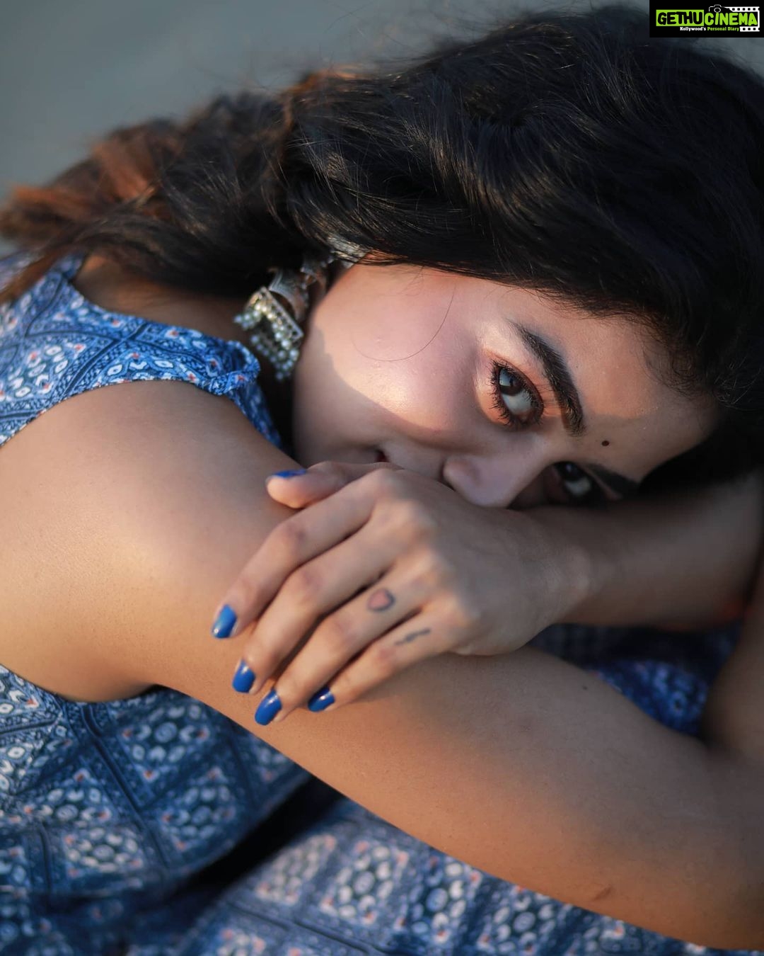 Priyanka Ruth Instagram - That if someone comes to you and says. oh your life is so tough. Just look at them. and smile and say IAM TOUGHER THAN THIS 🤞🤞🤞 Happy women's day 💖💖💖 . #beyourself #behappy😊#positivevibes #thinkpositive🍀#selflove#bestrong💪#positivity#keepsmiling#hope#dreambig#picoftheday #saipriyankaruth @sam_jeremiah_