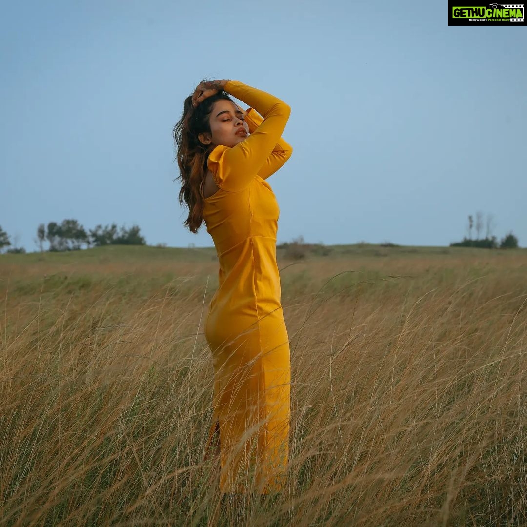 Priyanka Ruth Instagram - The happiness of your life Depends on the quality of your thoughts 🤞 . . . . . 📸@you_and_i_studios Mua:@revathimakeupartistry #happylife❤️#postivethinking#bestrong#loveyourself #keepsmiling😊💕💜 #keepmovingforward #trending #lifeisbeautiful❤️ #keepmovingforward #thinkpositive🍀 #postivevibes #postivevibes #postivethinking #god#belive#beyourself #beliveinyourself#nevergiveup#saipriyankaruth