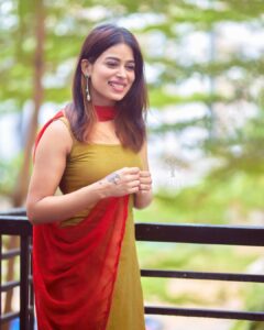 Priyanka Ruth Instagram - BE ORIGINAL🤗

.📸@rootzstudios

.
.
.
.
#lifeisbeautiful #lovemyself#beyourself #behappy #selflove #believeinyourself #keepsmiling #thinkpositive#positivity #positivevibes#creativelifehappylife #lifestyle#lifegoals #lifegoeson #saipriyankaruth
