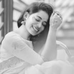 Priyanka Ruth Instagram - Because of your smile, you make life 😊😊😊 . . . . #staysafe#stayhome#besafe #putmaskonyourface😷✔️ #lifeisbeautiful❤️ #lovemyself❤ #lovesong#beyourself #behappy😊 #selflove #believeinyourself #keepsmiling #thinkpositive🍀#positivity #positivevibes #saipriyankaruth 📸@rootzstudios