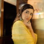 Raashi Khanna Instagram - Old soul 💛 Outfit @labelearthen Jewellery @motifsbysurabhididwania Styled by @jukalker Makeup @makeupartistkarishmabajaj Hair @hairgaragebynatasha 📸 @__suru