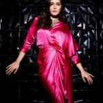 Raashi Khanna Instagram - Pretty pink please? 🌸🌸