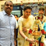 Rachitha Mahalakshmi Instagram – #pranavjewellerskumbakonam 
Chain mela inauguration pics….. 
❤️❤️❤️❤️❤️❤️