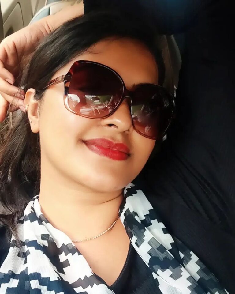 Rachitha Mahalakshmi Instagram - Wen u get obsessed with your sunglasses 😎❤️