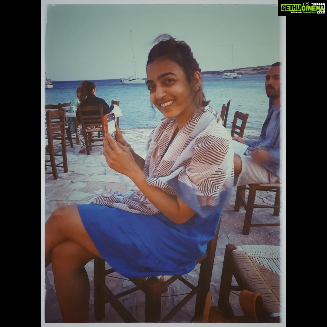 Radhika Apte Instagram - And that’s how the holiday was over 🤪❤️ #luckyme #lovethesea #moonmagic