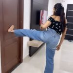 Ragini Dwivedi Instagram – Flex in jeans 😃🫠😏 

#raginidwivedi #fitness #fitnessgirl #fitneesaddict #trendingreels #trending #trendingsongs #trendingnow #reelsinstagram #reelkarofeelkaro #reelitfeelit #viralvideos #viralreels #influencer #actor #instagram #instadaily #instalike
