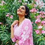 Ragini Dwivedi Instagram – The sun is up …the sky is blue 
It’s beautiful and SO ARE YOU 🫶🏾
PS : feeling poetic this morning what do u guys think 🤔 🫣😜

#raginidwivedi #shooting #workmode #positivenewsdaily #potd #photooftheday #mondaymood #motivationmonday #moodygrams #smile #tamilcinema #tamilactress #tamilactors #southindia #instagram #trendingnow #trendsetter #viralpost #vanlife Bangalore, India
