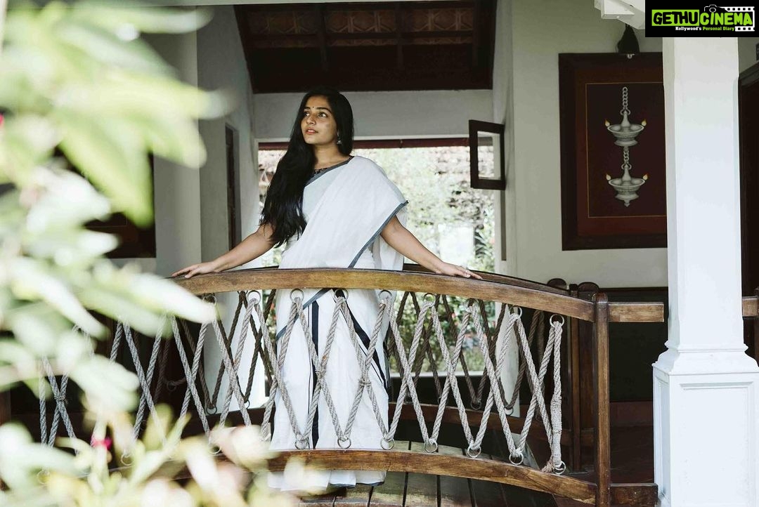 Rajisha Vijayan Instagram - A pinch of quaintness might just be the bridge between now and then. ♥️ @pournami_mukesh_photography 📷