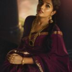Rajisha Vijayan Instagram - The most precious jewellery are the hand me downs. The ones with memories etched on. The ones that get passed on from generations to generations, my most favourite kind. But not all of us are lucky to receive this, some are lost and some don’t find us. In my quest to find vintage pieces, I stumbled upon the best @ttdevassy Kunnamkulam. These handmade pieces have taken me back to the times when our grandmothers and great grandmothers used to wear them with love. Trying to recreate the era that I wish I could have lived in. ♥️ #MyTTDStory #Kunnamkulam #ttdevassy Shot by the awesome @nithinnarayan MUA @_femy_antony_ Styling @gayathrikishore_gk Location @ayurvedichospital