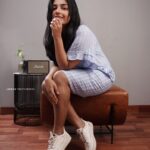 Rajisha Vijayan Instagram - Suggest movies and series that takes you to the edge of your seat! 🎥🤓 #lockdownlife @topp_brass x @jiksonphotography