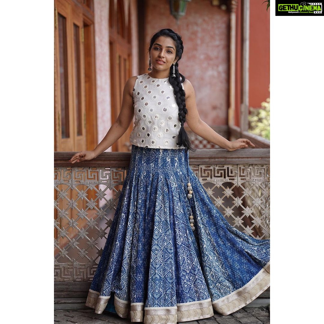 Rajisha Vijayan Instagram - No FaceTime shoots results in throwback pictures. 😬 Here is one shot by @jeesjohnphotography of me in an @ashwinimathoor_couture 💙 Oh and yes, this was shot before June(the movie) hence the long hair 😌