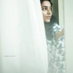 Rajisha Vijayan Instagram - Current mood: Tropical 🌴