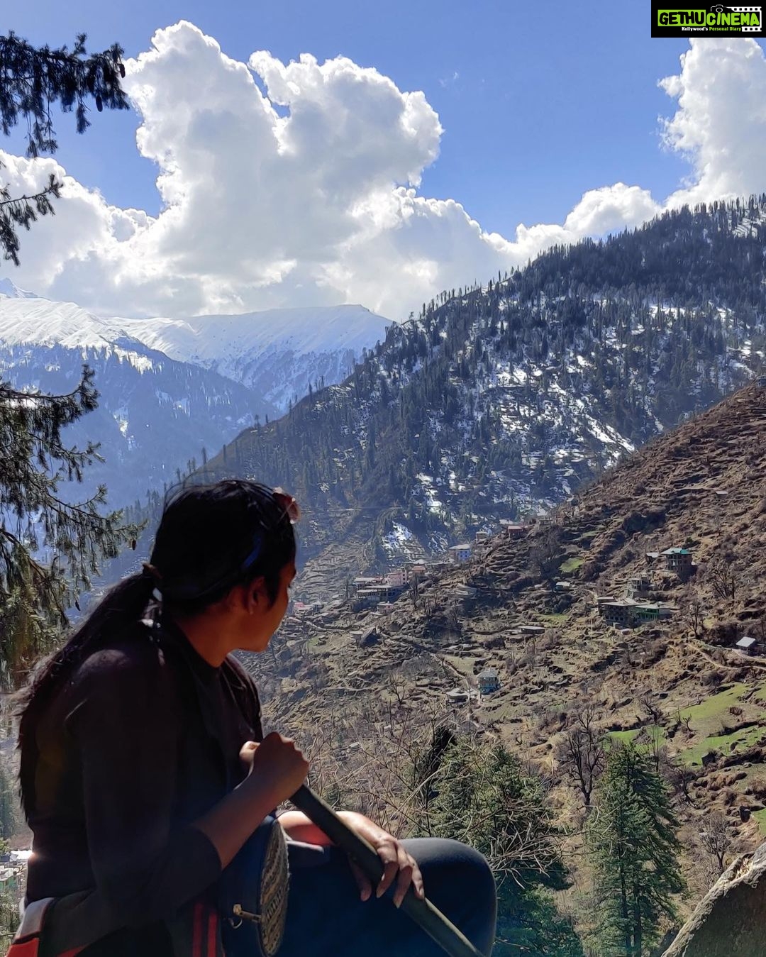 Rajisha Vijayan Instagram - Day 2: Enroute Kutla. 5000 ft and counting..☃️🗻 @tentgraam #throwback