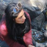 Rajisha Vijayan Instagram - Day 1: This was the view from our stay at Kasol. This serene view along with the soothing sound of the gushing river meant I could meditate in a second. And these pebbles became the very first souvenirs from the trip. ♥️ @tentgraam
